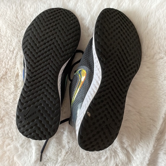 Nike Revolution 5 (GS) Black/Multi Girl's Running Shoes-Size 4.5 Y - Picture 8 of 8